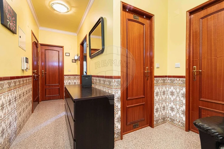 Apartamento T2 para Venda em Vialonga Foto 8