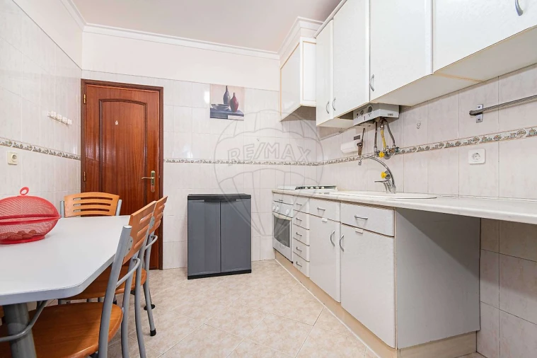 Apartamento T2 para Venda em Vialonga Foto 6