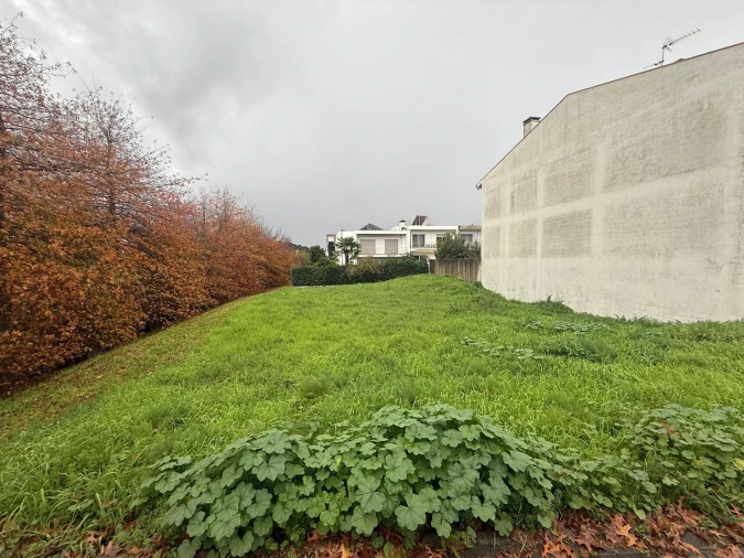 Terreno para Venda em Gualtar Foto 1