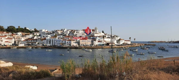 Moradia T4 para Venda em Ferragudo