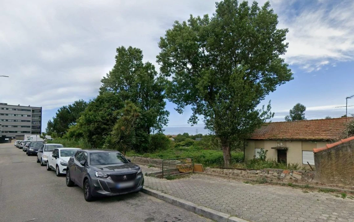 Terreno para Venda em Santa Marinha e São Pedro da Afurada Foto 3