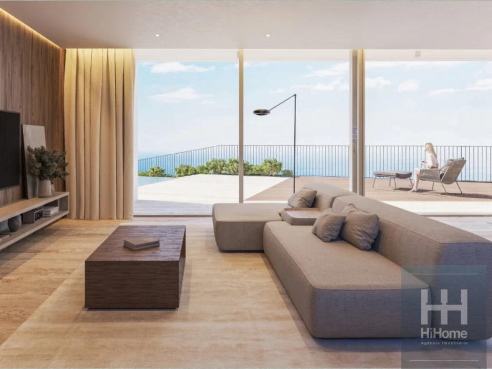 Moradia T4 para Venda em Funchal (Santa Maria Maior) Foto 5