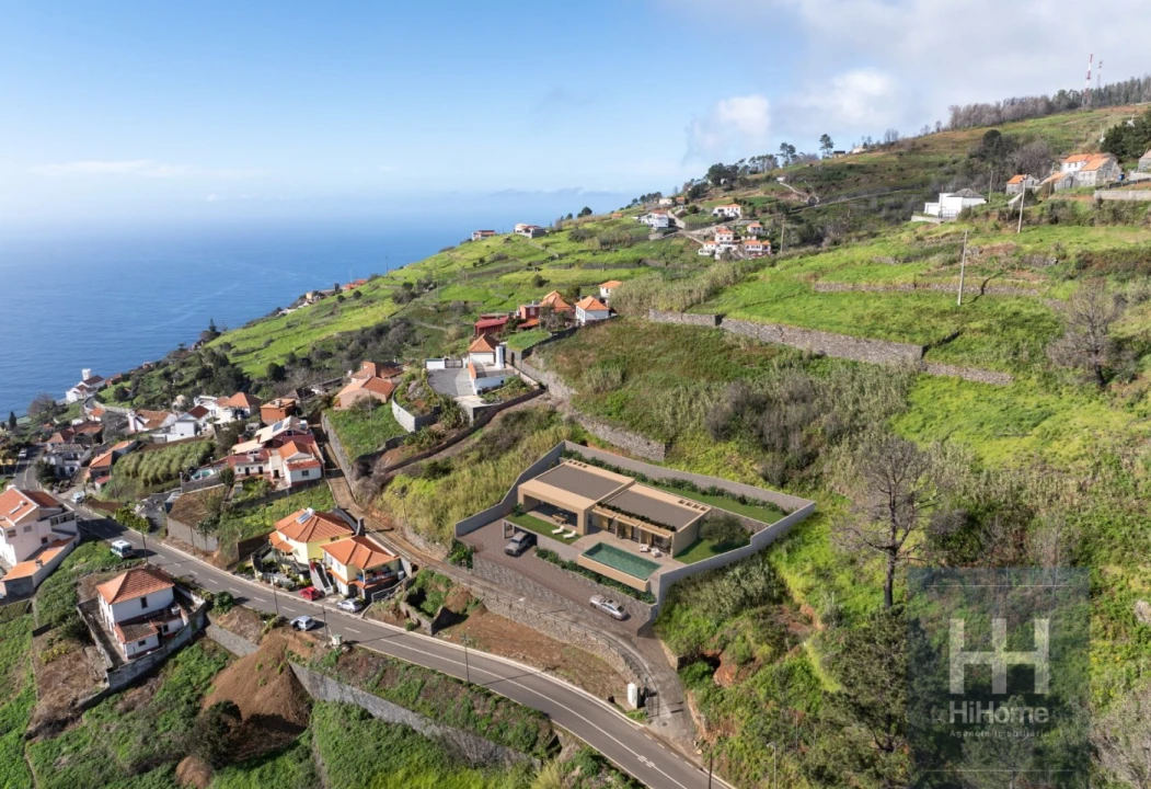 Moradia T3 para Venda em Fajã da Ovelha Foto 4