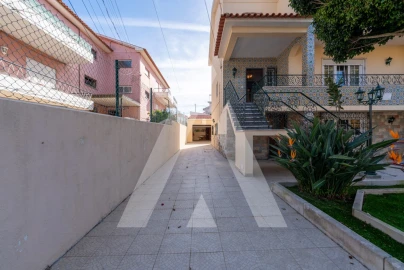 Moradia T5 para Venda em Alcabideche