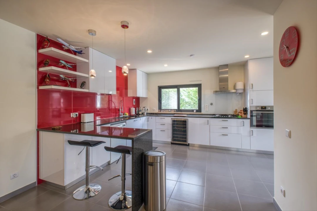 Moradia T4 para Venda em Nadadouro Foto 11