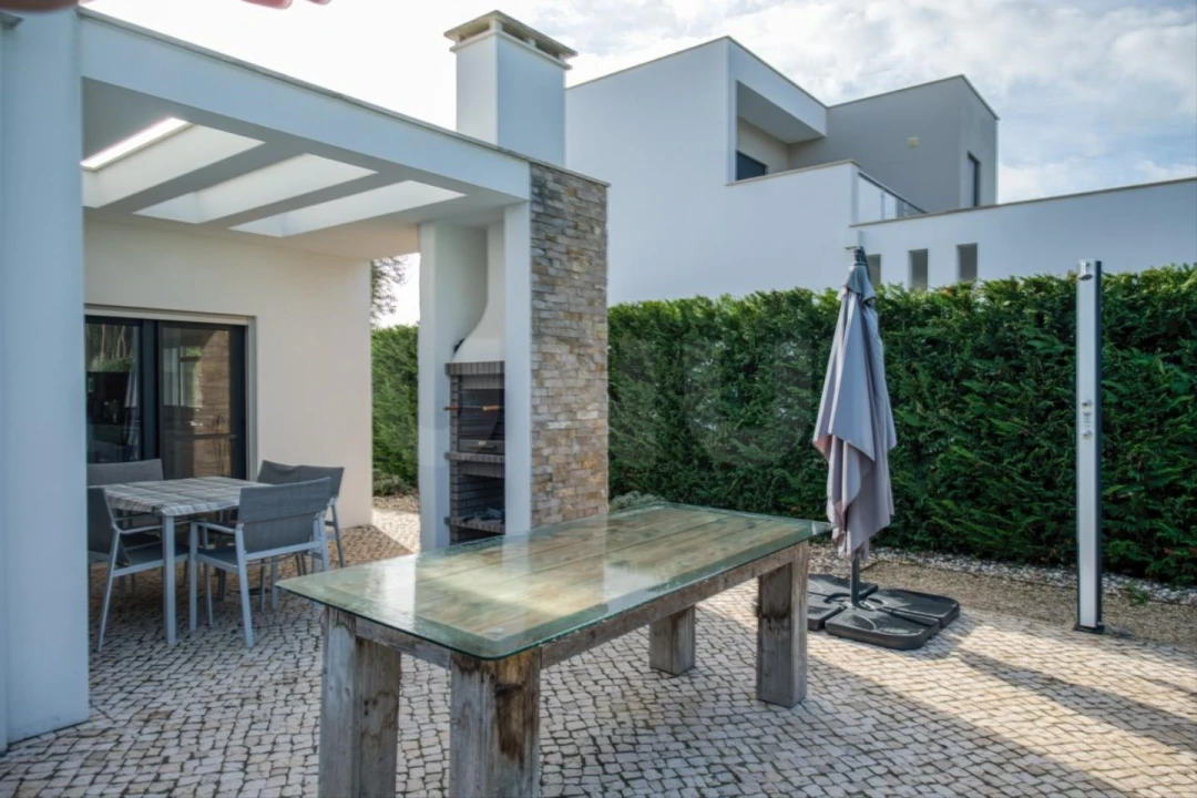 Moradia T4 para Venda em Nadadouro Foto 38