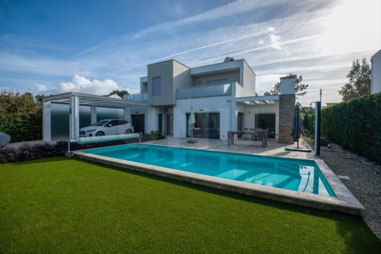 Moradia T4 para Venda em Nadadouro