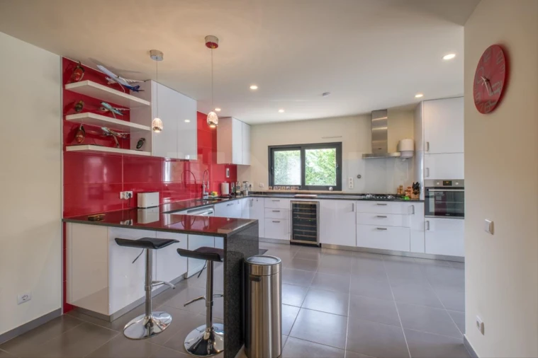 Moradia T4 para Venda em Nadadouro Foto 11