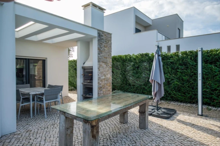 Moradia T4 para Venda em Nadadouro Foto 38