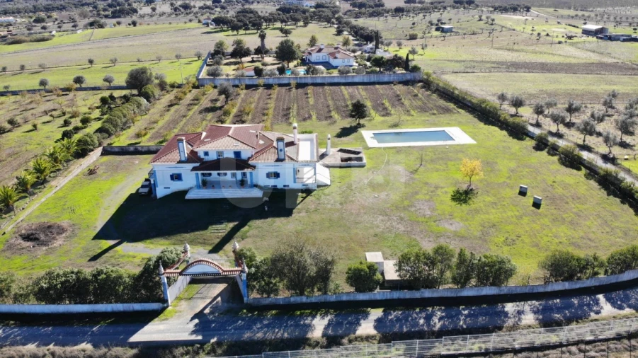 Quinta T9 para Venda em Vila Nova da Baronia Foto 2