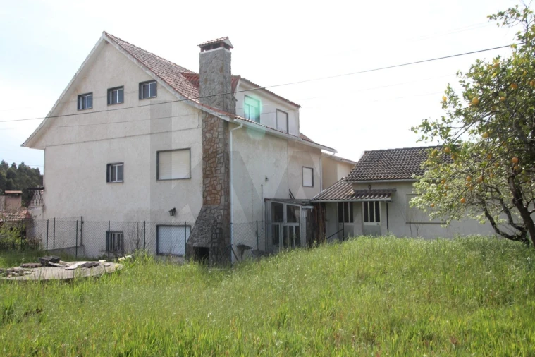 Moradia T4 para Venda em Paião Foto 5