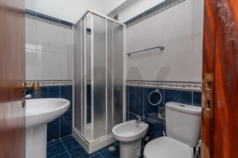 Apartamento T1 para Venda em Costa da Caparica Foto 28