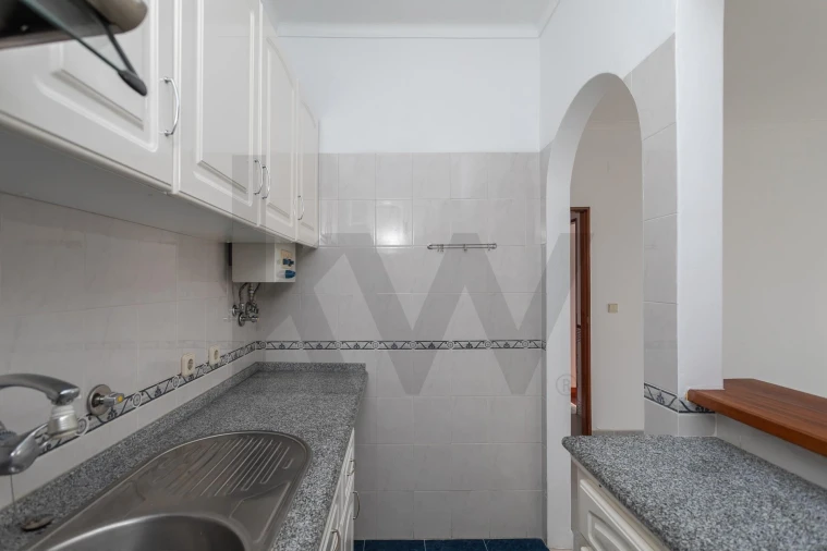 Apartamento T1 para Venda em Costa da Caparica Foto 10