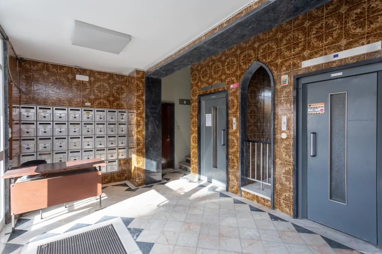 Apartamento T1 para Venda em Costa da Caparica Foto 31