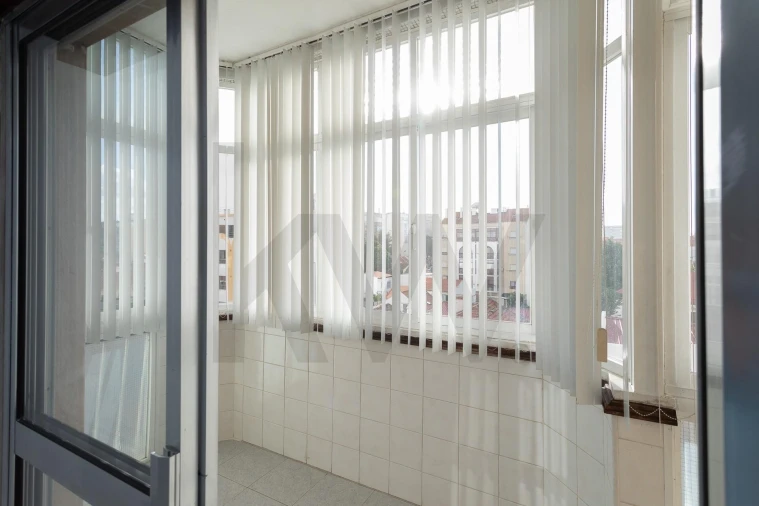 Apartamento T1 para Venda em Costa da Caparica Foto 16