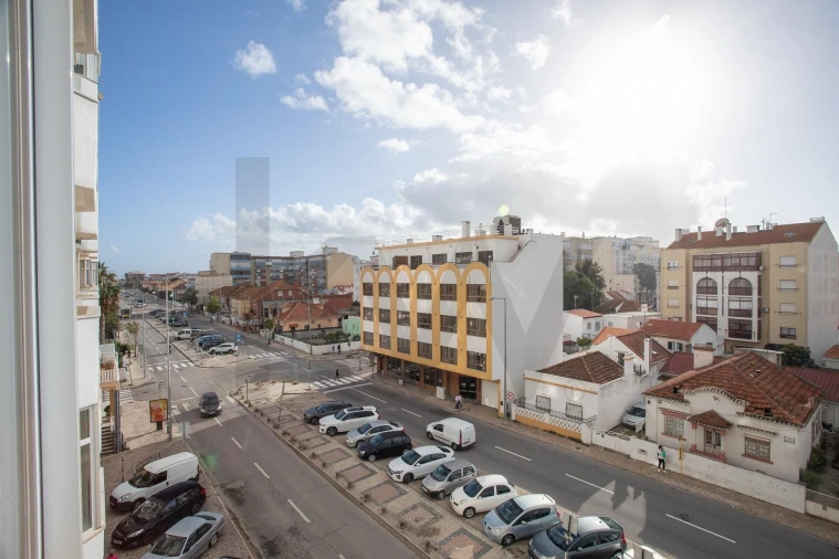 Apartamento T1 para Venda em Costa da Caparica Foto 21