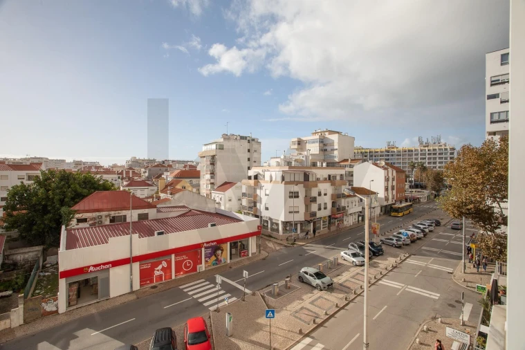 Apartamento T1 para Venda em Costa da Caparica Foto 20