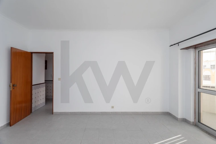 Apartamento T1 para Venda em Costa da Caparica Foto 5