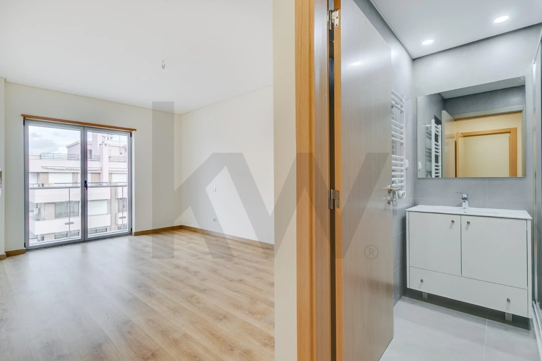 Apartamento T2 para Venda em São Domingos de Benfica Foto 18