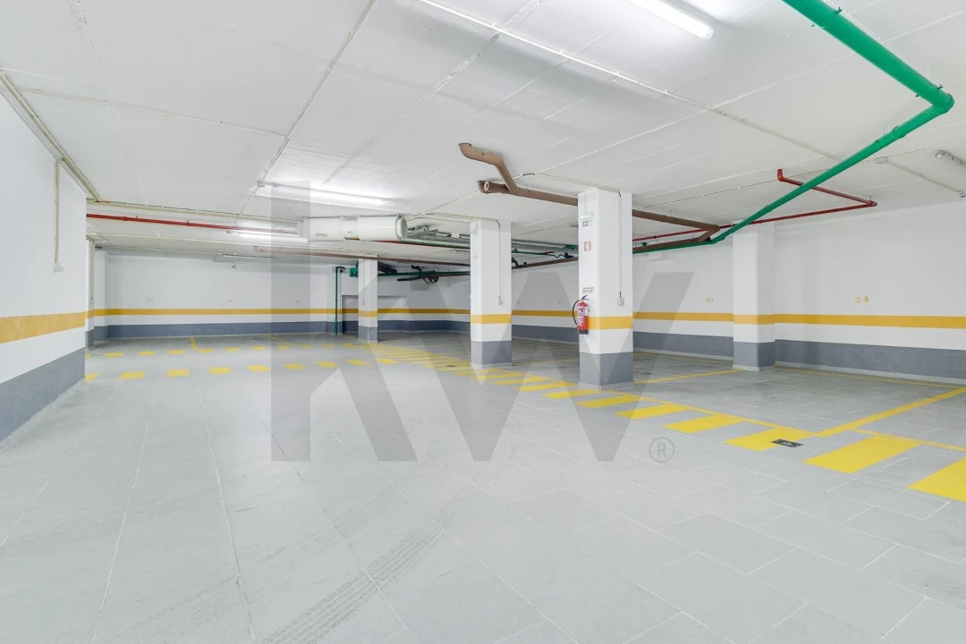 Apartamento T2 para Venda em São Domingos de Benfica Foto 29