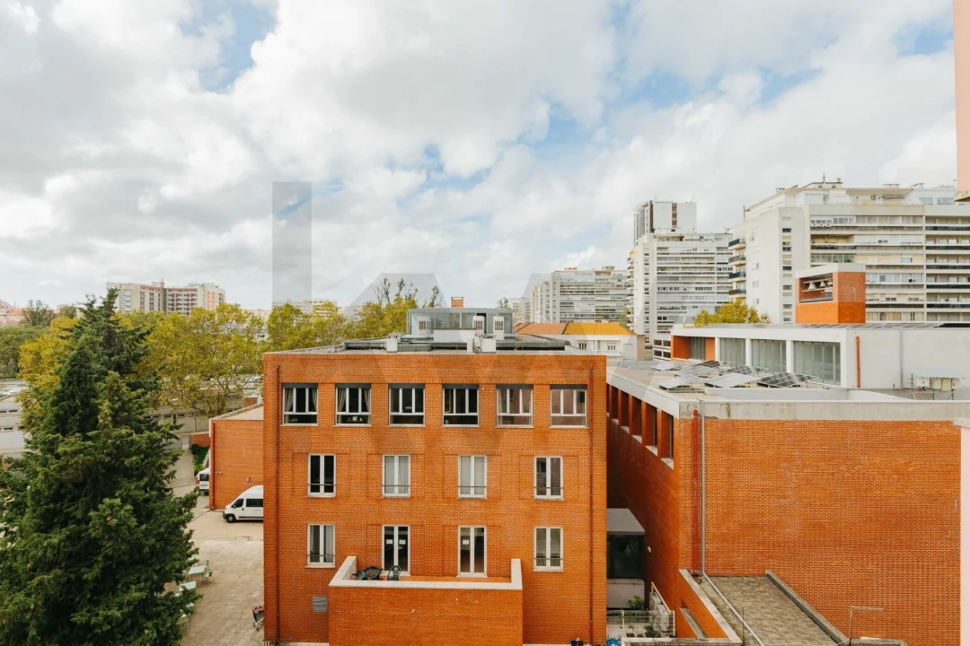 Apartamento T4 para Arrendamento em Alvalade Foto 30