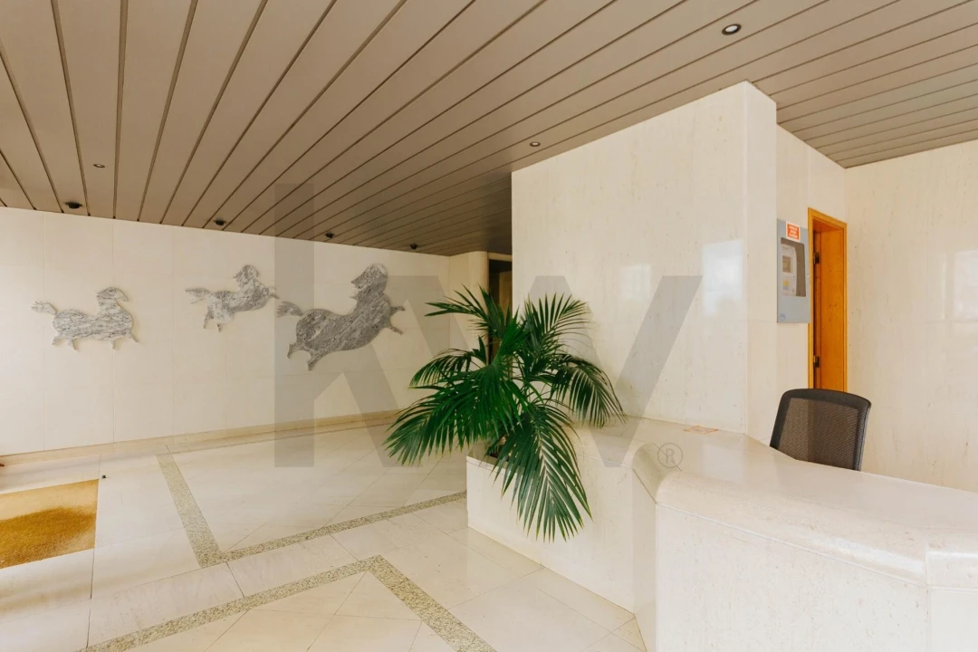 Apartamento T4 para Arrendamento em Alvalade Foto 5