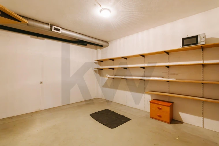 Apartamento T4 para Arrendamento em Alvalade Foto 2