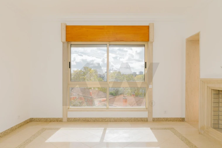 Apartamento T4 para Arrendamento em Alvalade Foto 27