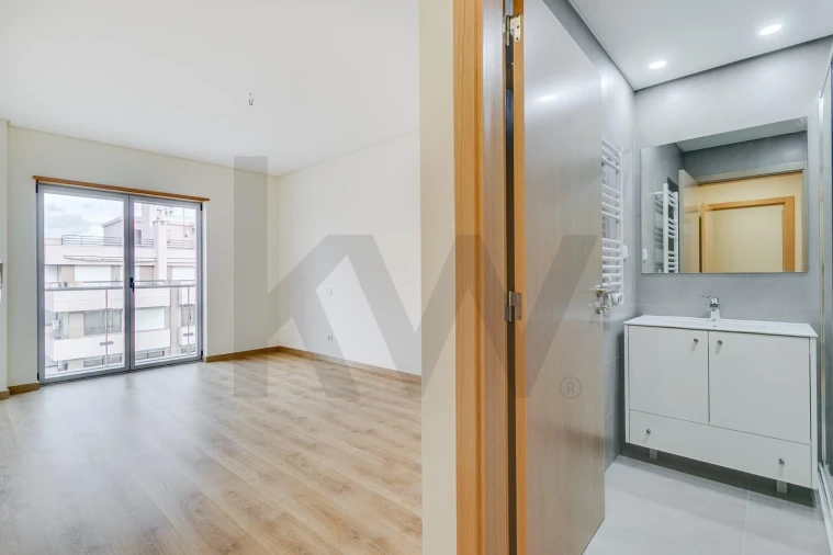 Apartamento T2 para Venda em São Domingos de Benfica Foto 18