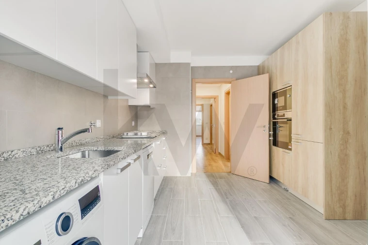 Apartamento T2 para Venda em São Domingos de Benfica Foto 4