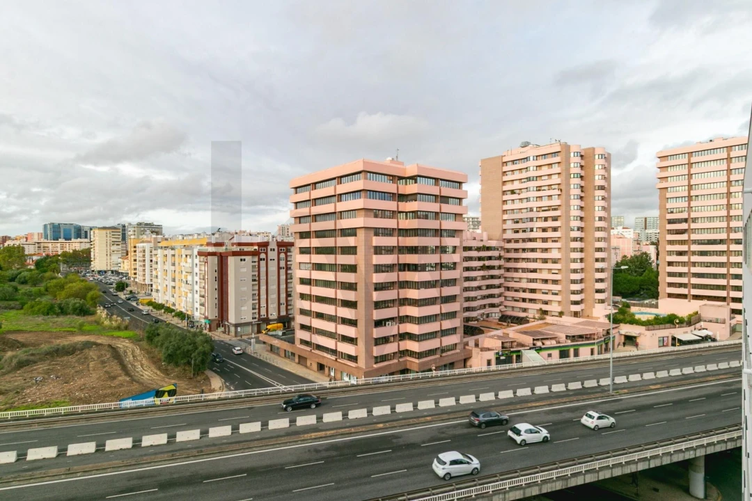 Apartamento T3 para Venda em São Domingos de Benfica Foto 21