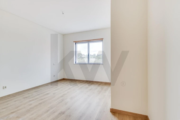 Apartamento T3 para Venda em São Domingos de Benfica Foto 9