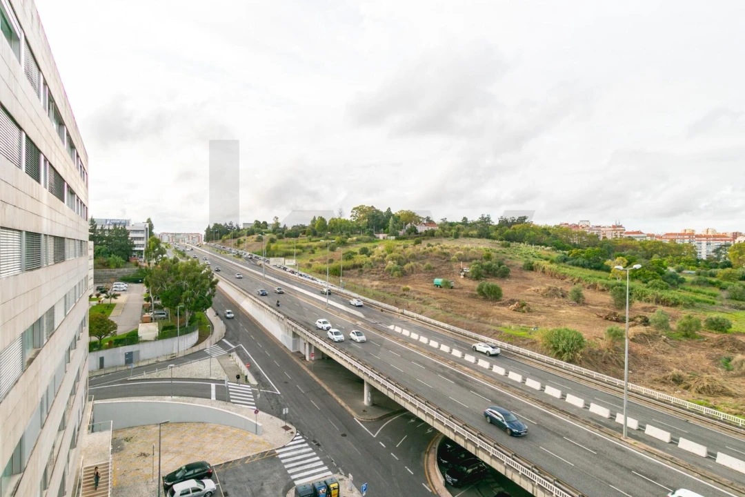 Apartamento T3 para Venda em São Domingos de Benfica Foto 11
