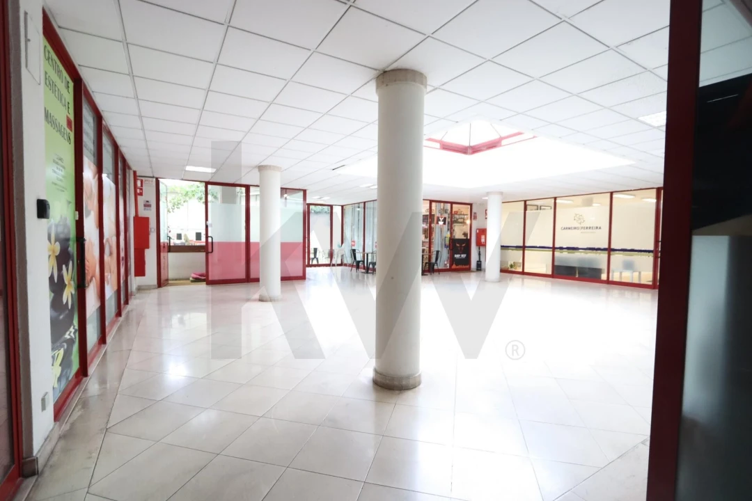 Loja para Venda em Matosinhos e Leça da Palmeira Foto 14