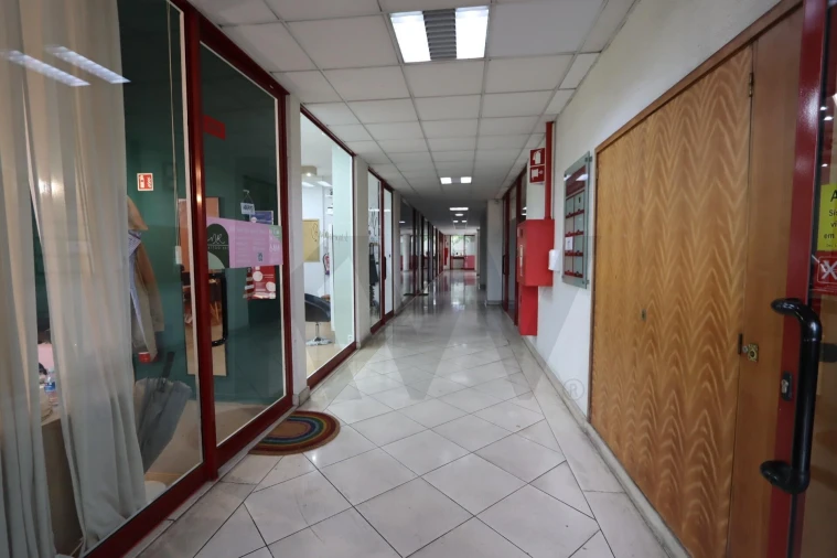 Loja para Venda em Matosinhos e Leça da Palmeira Foto 13