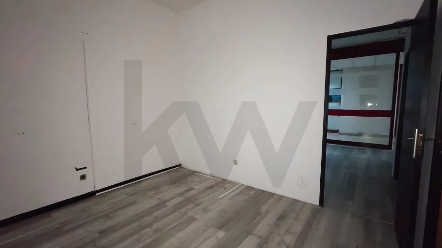 Loja para Venda em Matosinhos e Leça da Palmeira Foto 12