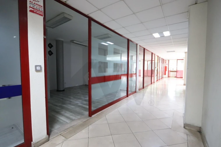 Loja para Venda em Matosinhos e Leça da Palmeira Foto 3