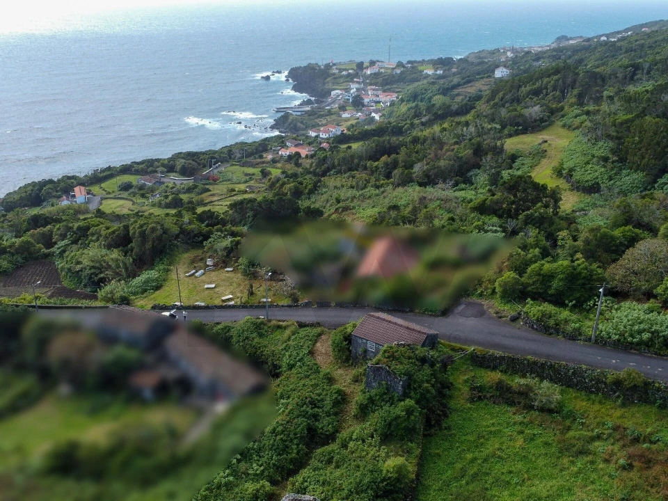 Terreno para Venda em Calheta de Nesquim Foto 13