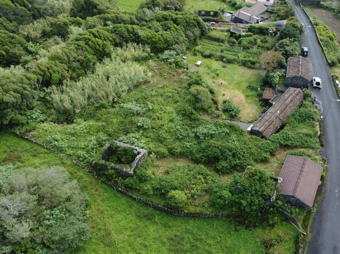 Terreno para Venda em Calheta de Nesquim Foto 11
