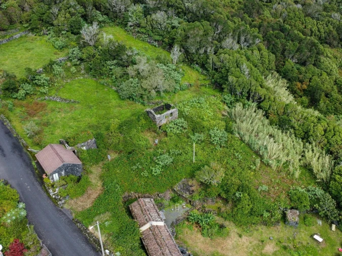 Terreno para Venda em Calheta de Nesquim Foto 5