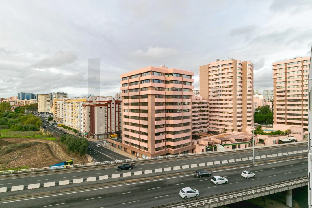 Apartamento T3 para Venda em São Domingos de Benfica Foto 14