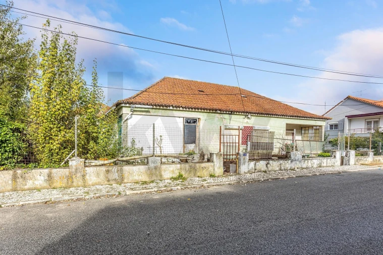 Moradia T4 para Venda em Algueirão-Mem Martins Foto 2