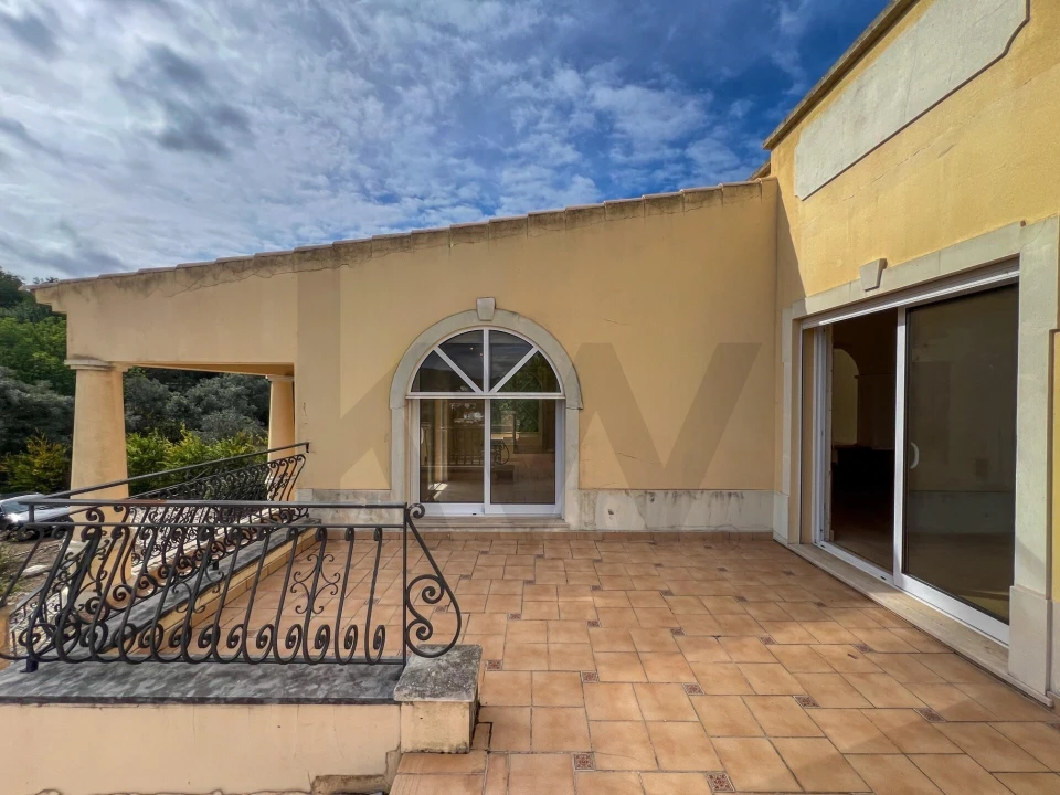 Moradia T4 para Venda em Santa Barbara de Nexe Foto 10