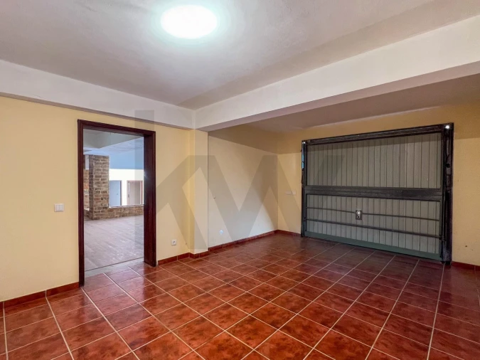 Moradia T4 para Venda em Santa Barbara de Nexe Foto 73