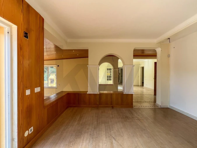 Moradia T4 para Venda em Santa Barbara de Nexe Foto 27