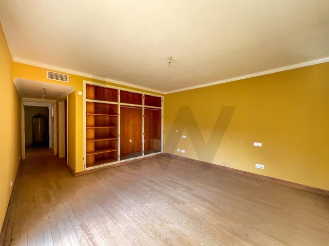 Moradia T4 para Venda em Santa Barbara de Nexe Foto 47