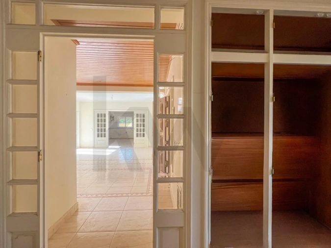 Moradia T4 para Venda em Santa Barbara de Nexe Foto 35