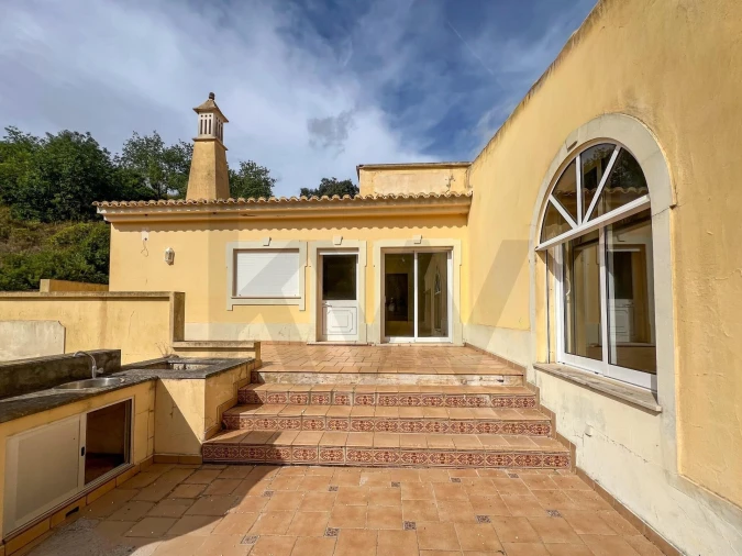 Moradia T4 para Venda em Santa Barbara de Nexe Foto 12