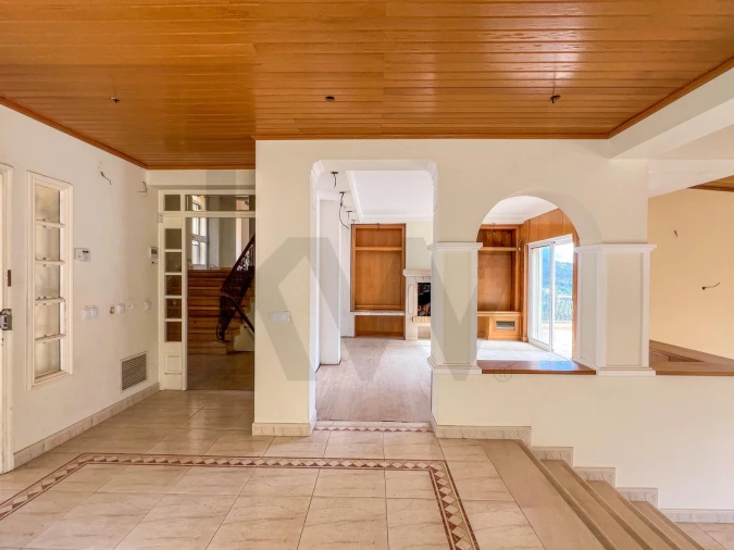 Moradia T4 para Venda em Santa Barbara de Nexe Foto 24