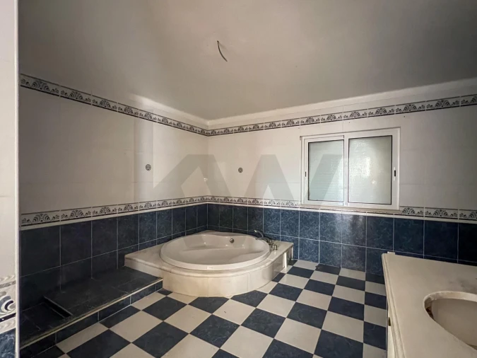 Moradia T4 para Venda em Santa Barbara de Nexe Foto 58